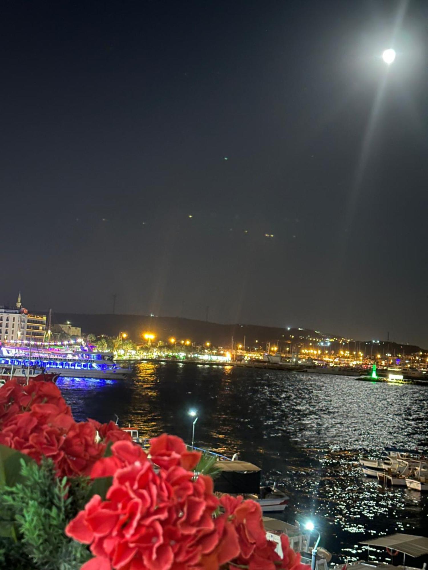 Ufuk Hotel Çeşme Exterior foto